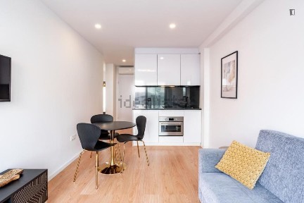 Arrendamento de apartamento T2 na Rua São Bartolomeu