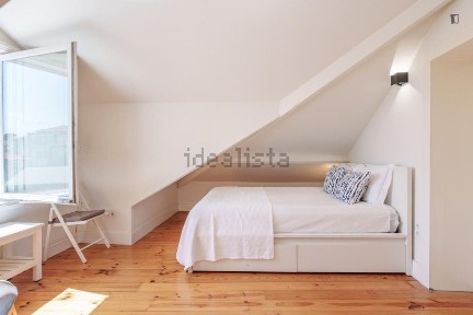 Arrendamento de apartamento T2 na Rua do Cativo