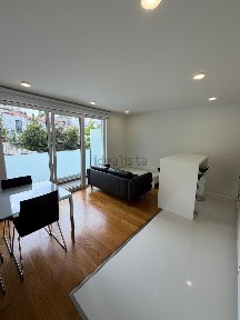 Arrendamento de apartamento T2 na Rua de Costa Cabral
