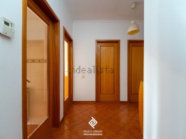 Arrendamento de apartamento T1 na Rua Cunha, 335