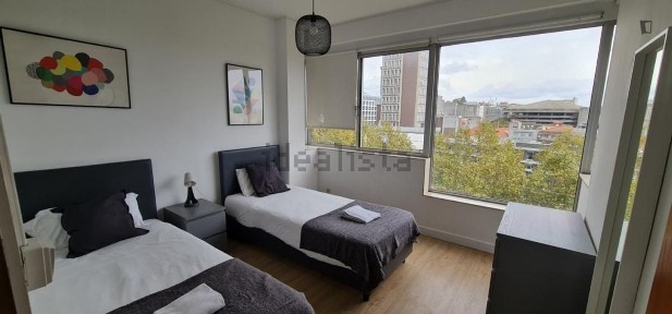 Arrendamento de apartamento T2 na Rua de Camões
