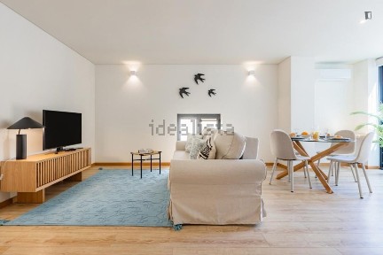 Arrendamento de apartamento T0 na Rua do Duque de Saldanha