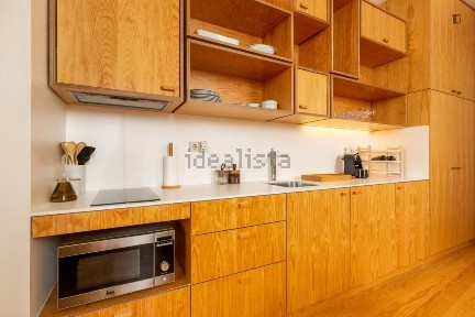Arrendamento de apartamento T0 na Rua Professor Vicente José de Carvalho