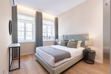 Arrendamento de apartamento T1 na Rua de Santa Catarina