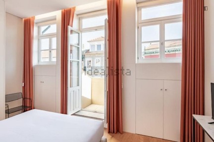Arrendamento de apartamento T1 na Rua de Santa Catarina