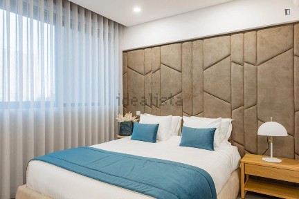Arrendamento de apartamento T0 na Rua Engenheiro António de Almeida