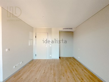 Arrendamento de apartamento T0 na Candal - Regadas
