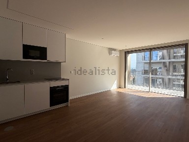 Arrendamento de apartamento T2 na Rua José Saramago, 564