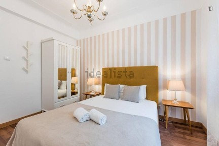 Arrendamento de apartamento T2 na Rua do Conde de Ferreira
