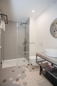 Arrendamento de apartamento T1 na Rua da Senhora da Luz