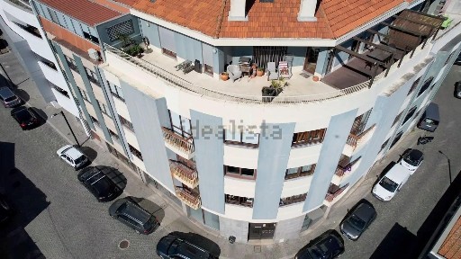 Arrendamento de apartamento T3 na Rua Matinho, 42