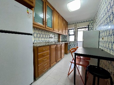 Arrendamento de apartamento T2 na Rua Doutor Eduardo Santos Silva, 136