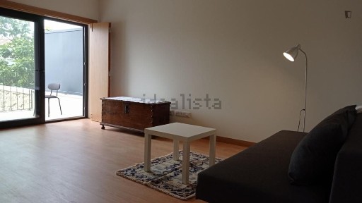Arrendamento de apartamento T0 na Rua da Bataria