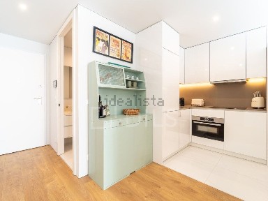 Arrendamento de apartamento T0 na Rua Atriz Alda Rodrigues