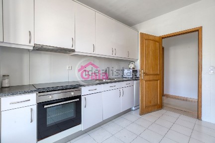 Arrendamento de apartamento T1 na Avenida Doutor Moreira Sousa