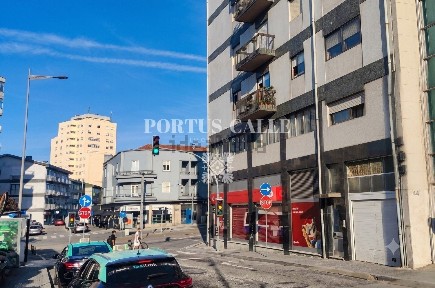 Arrendamento de apartamento T4 na Avenida da República s/n