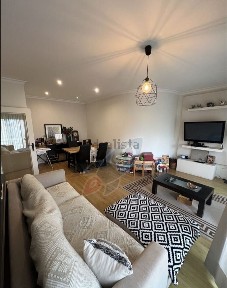 Arrendamento de apartamento T2 na Coimbrões
