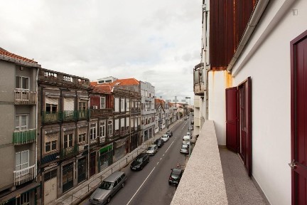 Arrendamento de apartamento T2 na Rua de Antero de Quental