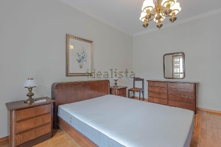 Arrendamento de apartamento T3 na Rua Ribeirinhas, 180