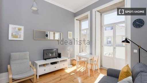 Arrendamento de apartamento T1 na Rua de Santo Ildefonso