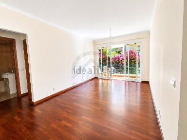 Arrendamento de apartamento T1 na Rua da Casa Branca