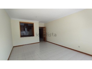 Arrendamento de apartamento T1 na Paniceiro-Viso-Meiral
