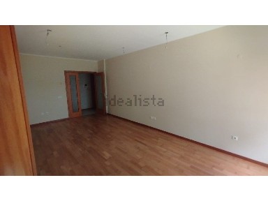 Arrendamento de apartamento T1 na Candal - Regadas