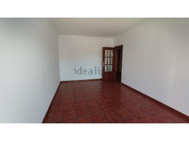Arrendamento de apartamento T1 na Sampaio-Alumiara-Verdinho