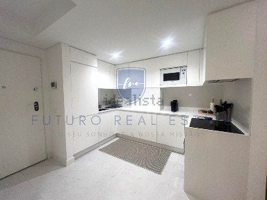 Arrendamento de apartamento T2 na Estrada Monumental