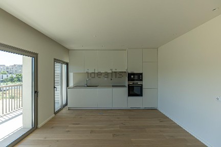 Arrendamento de apartamento T2 na Rua Margarida da Silva Cruz, 186