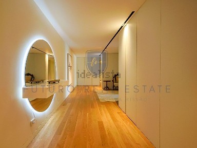 Arrendamento de apartamento T2 na Rua Velha da Ajuda