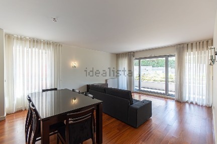 Arrendamento de apartamento T2 na Rua do Carvalho