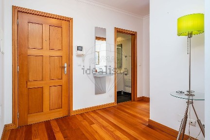 Arrendamento de apartamento T3 na Rua João José Moura Caldeira de Freitas