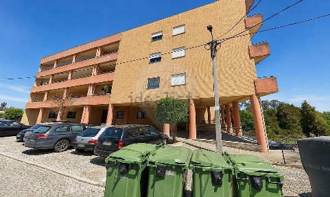Arrendamento de apartamento T2 na Rua Fonte, 14