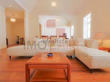 Arrendamento de apartamento T3 na Rua da Carreira