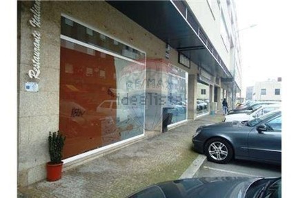 Ponte da Barca, Rua Comendador José Oliveira Carneiro Bouças