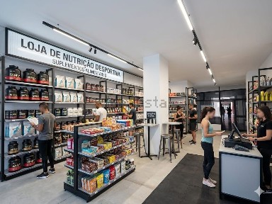 Espaço comercial à venda na Avenida Dr. Francisco Sá Carneiro