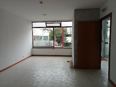 Espaço comercial à venda em Monção