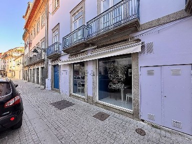 Armazém à venda na En202