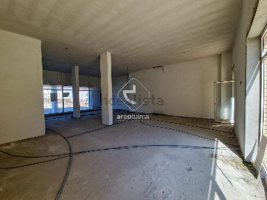 Espaço comercial à venda em Ponte da Barca