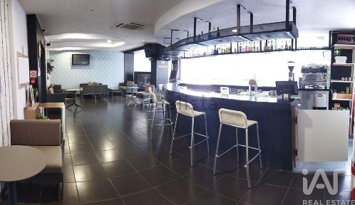 Espaço comercial à venda em Valença - Cristelo Covo - Arão