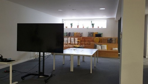 Espaço comercial à venda na Meadela