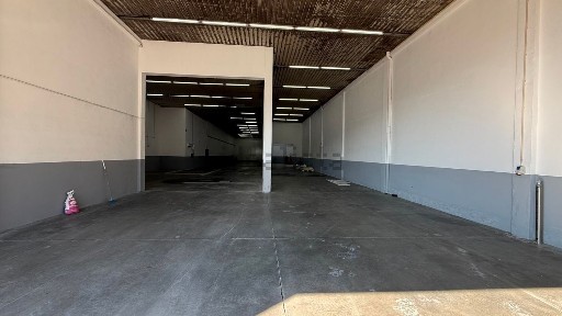 Arrendamento de armazém na Rua Nova de Martim s/n