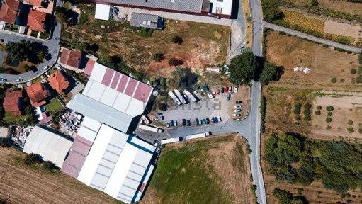 Arrendamento de armazém em Soutelo