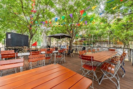 Snack bar, negócio de restauração para trespasse na Avenida Alfredo Barros, 60