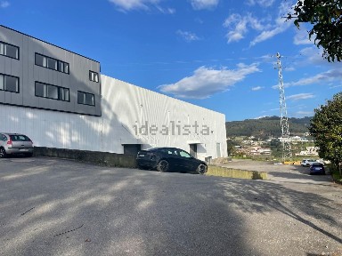 Arrendamento de armazém na Rua dos Belos Ares