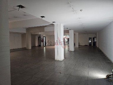 Arrendamento de espaço comercial na Rua de Gil Vicente, 50