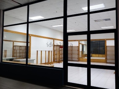Arrendamento de espaço comercial na Rua do Comércio