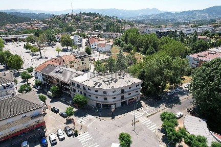Arrendamento de espaço comercial na Avenida Francisco Sá Carneiro