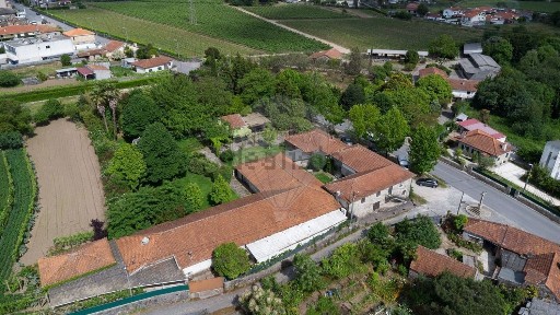 Arrendamento de armazém na Rua do Pomar